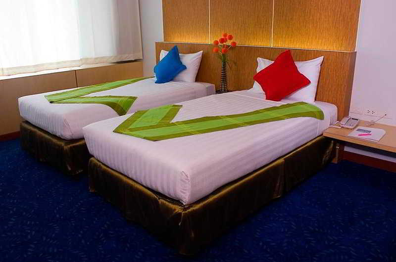 V-One Hotel Korat Накхонратчасіма Екстер'єр фото
